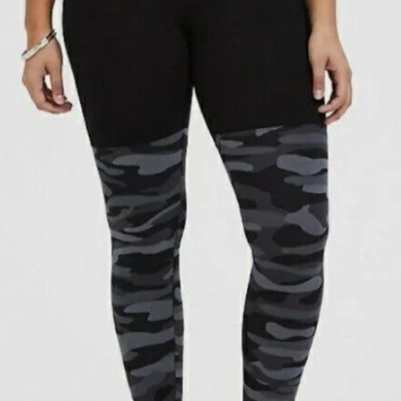 Torrid Pant Women 22 Black Camo Legging Capri Ankle Stretch Neutral Active Yoga - Picture 1 of 11